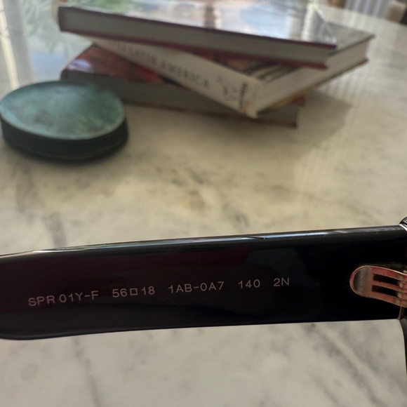 Prada sunglasses - Picture 4 of 5